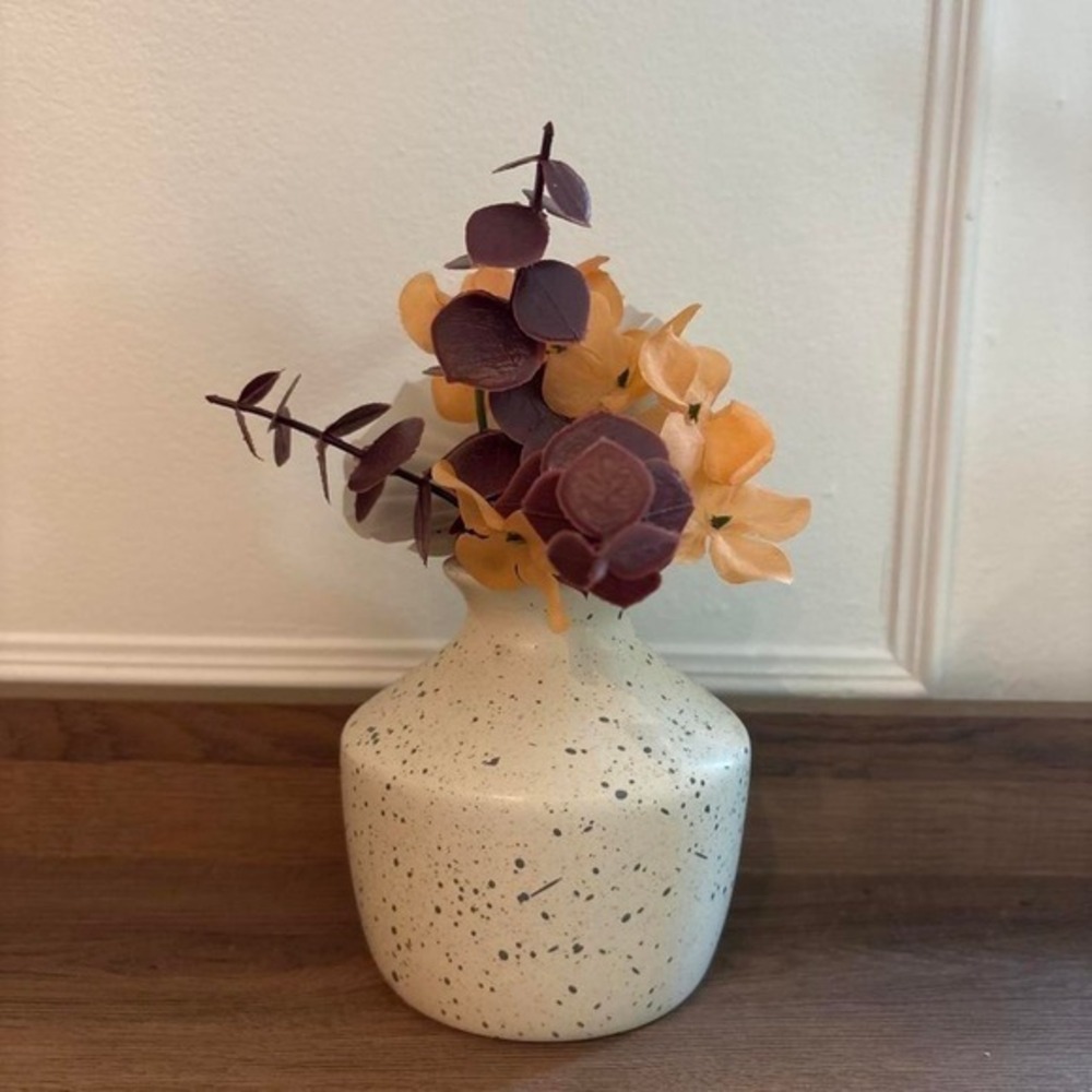 Speckled White Ceramic Vase with Artificial Floral Stems Modern Home Decor Set - Picture 2 of 4